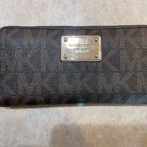 Michael Kors Zip Logo Wallet